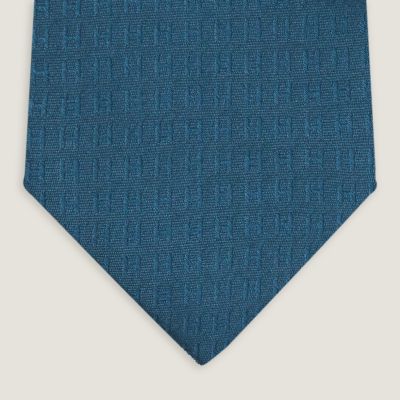 エルメス　CRAVATE FACONNEE TWIL FACONNEE Hermes Faconnee H Bicolore Marine Tie – MAISON de LUXE